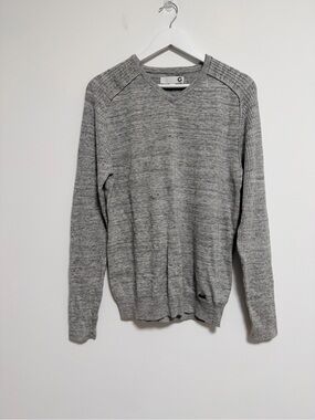 G by Guess Men's Heather Gray V-Neck Knit Sweater